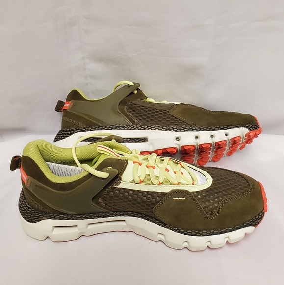 UA Men's HOVR Summit Hiking Shoes - Picture 11 of 14